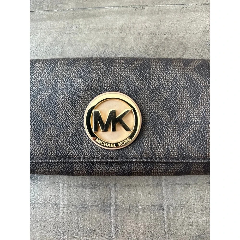 Michael‎ Kors Fulton Carry All Brown Signature Logo Wallet